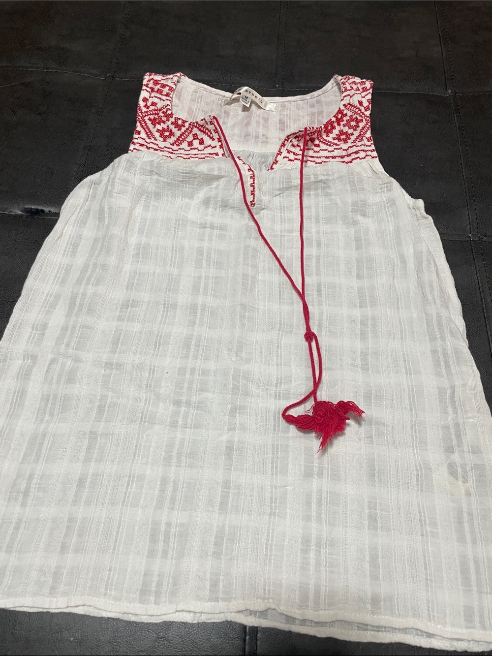 Max Studio White Sleeveless Dress with Red Embroidered Yoke